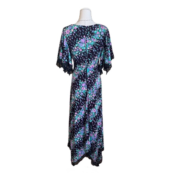 Vintage 1970s OOAK Floral Maxi Dress Handkerchief Hem and Sleeves Medium - Picture 4 of 12